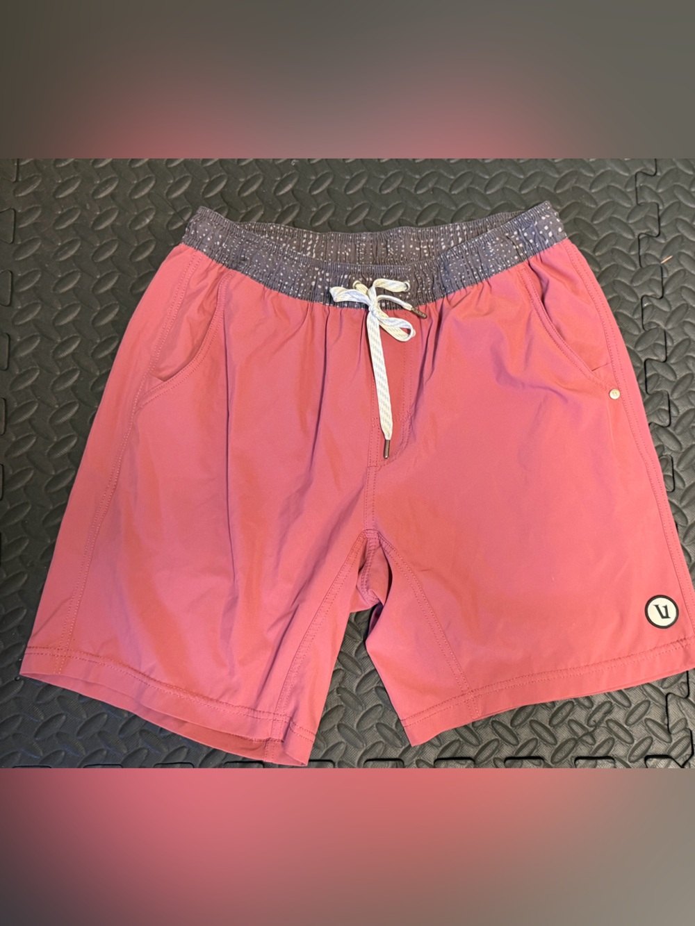 Vuori Men’s Stretch Drawstring Lined Shorts - Nantucket Red/  Salmon Pink